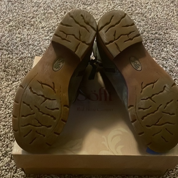 Sofft Baxters olive fatigue suede boots - Picture 7 of 8